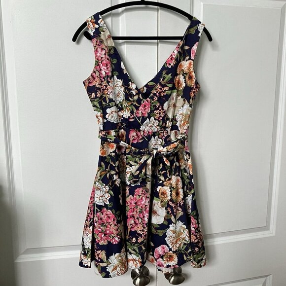 Floral Sleeveless Dress - Navy and Pink - Picture 4 of 7